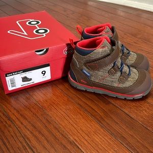 See Kai Run Sam II waterproof size 9 NWOT